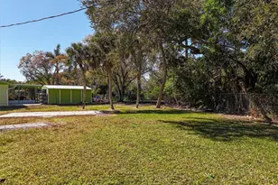 137 Dow Ln, North Fort Myers, FL 33917 - Photo 32