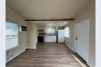 2207 Cantor Ln #2207, North Fort Myers, FL 33917 - Photo 2