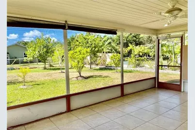 922 SE 26th Ter, Cape Coral, FL 33904 - Photo 8