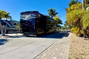 662 Barracuda Bend, Fort Myers Beach, FL 33931 - Photo 6