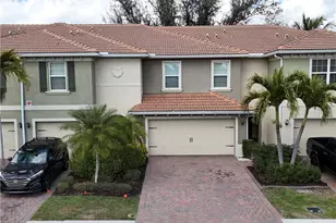 12109 Palm Cove St, Fort Myers, FL 33913 - Photo 1