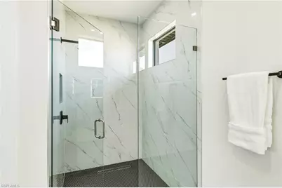 922 NW 8th Ter, Cape Coral, FL 33993 - Photo 36