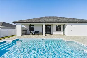 922 NW 8th Terrace, Cape Coral, FL 33993 - Photo 8