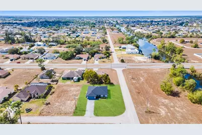 4326 NE 24th Pl, Cape Coral, FL 33909 - Photo 22