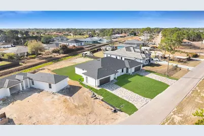 4989 Fairway Ct, Lehigh Acres, FL 33973 - Photo 2