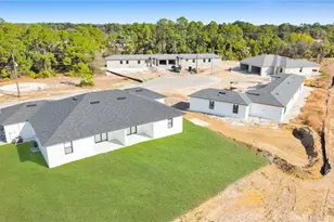 4989 Fairway Ct, Lehigh Acres, FL 33973 - Photo 6