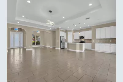 10093 Avalon Lake Cir, Fort Myers, FL 33913 - Photo 8