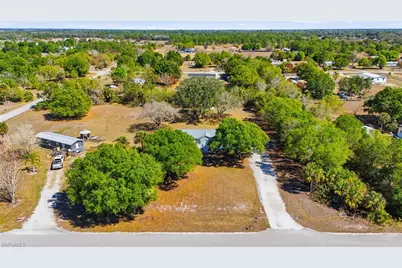 1446 Seminole Ave, Labelle, FL 33935 - Photo 4