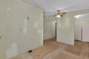 9855 Sugarmill Springs Dr, Fort Myers, FL 33905 - Photo 6