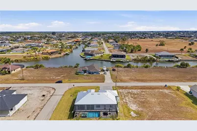 1706 NW 36th Pl, Cape Coral, FL 33993 - Photo 22