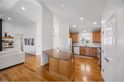 425 Lake Murex Cir, Sanibel, FL 33957 - Photo 18