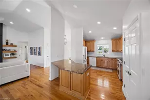 425 Lake Murex Cir, Sanibel, FL 33957 - Photo 18