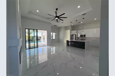 112 NE 6th St, Cape Coral, FL 33909 - Photo 4