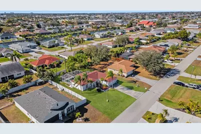 152 SE 19th Ln, Cape Coral, FL 33990 - Photo 34