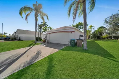 152 SE 19th Ln, Cape Coral, FL 33990 - Photo 8