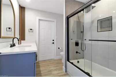 814 Victoria Dr, Cape Coral, FL 33904 - Photo 12