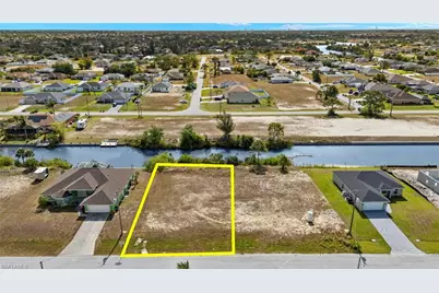 1031 NW 23rd Ave, Cape Coral, FL 33993 - Photo 2