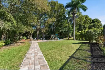 6651 Willow Lake Cir, Fort Myers, FL 33966 - Photo 44