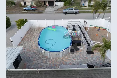 4721 Orange Grove Blvd, North Fort Myers, FL 33903 - Photo 2