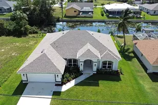 410 SE 1st Terrace, Cape Coral, FL 33990 - Photo 4