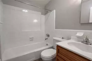 1107 SE 46th Ln, Cape Coral, FL 33904 - Photo 14