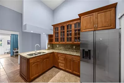 360 18th St NE, Naples, FL 34120 - Photo 12