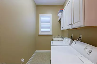 8181 Venetian Pointe Dr, Fort Myers, FL 33908 - Photo 26