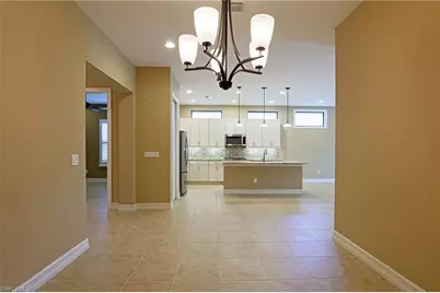 8181 Venetian Pointe Dr, Fort Myers, FL 33908 - Photo 8