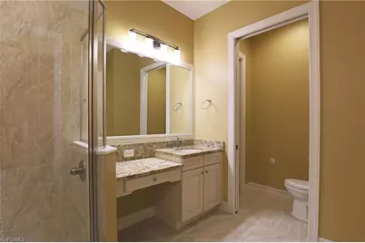 8181 Venetian Pointe Dr, Fort Myers, FL 33908 - Photo 20