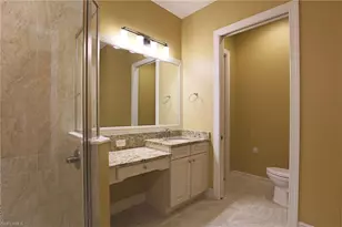 8181 Venetian Pointe Dr, Fort Myers, FL 33908 - Photo 20