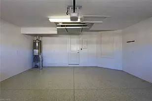 8181 Venetian Pointe Dr, Fort Myers, FL 33908 - Photo 32