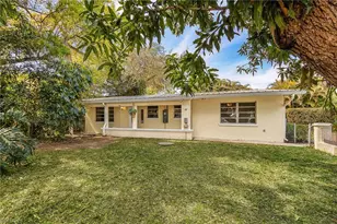 81 Glenmont Dr W, North Fort Myers, FL 33917 - Photo 4