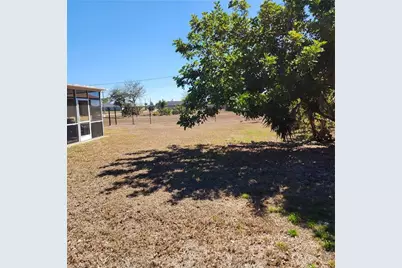 1922 NE 20th Ct, Cape Coral, FL 33909 - Photo 4