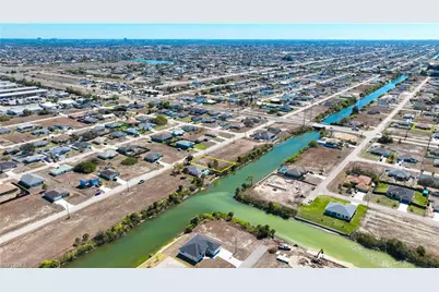 2428 NE 6th Ave, Cape Coral, FL 33909 - Photo 8