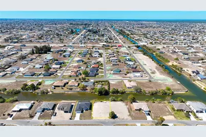 1830 NE 10th Pl, Cape Coral, FL 33909 - Photo 6