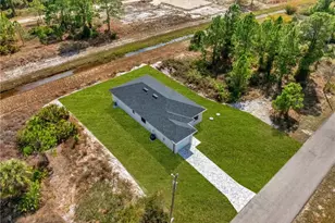 1037 Citrus Ave S, Lehigh Acres, FL 33974 - Photo 2