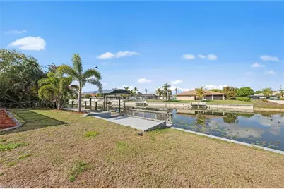 126 SE 15th Pl, Cape Coral, FL 33990 - Photo 26