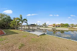 126 SE 15th Pl, Cape Coral, FL 33990 - Photo 26