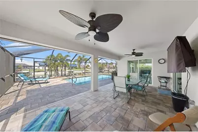 126 SE 15th Pl, Cape Coral, FL 33990 - Photo 10