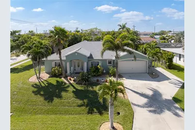 402 SW 46th Ter, Cape Coral, FL 33914 - Photo 1