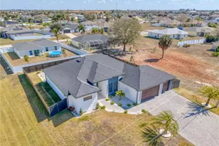 537 NW 18th Pl, Cape Coral, FL 33993 - Photo 2