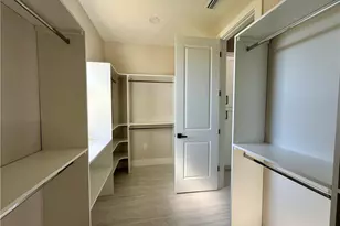 102 NE 8th Pl, Cape Coral, FL 33993 - Photo 18