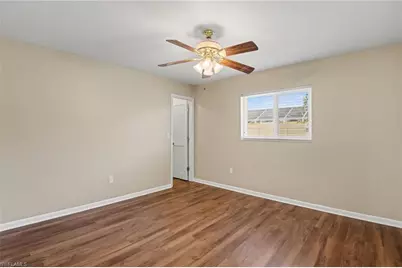 1807 SE 15th St, Cape Coral, FL 33990 - Photo 18