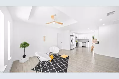 906 Capetown Ave, Lehigh Acres, FL 33974 - Photo 4