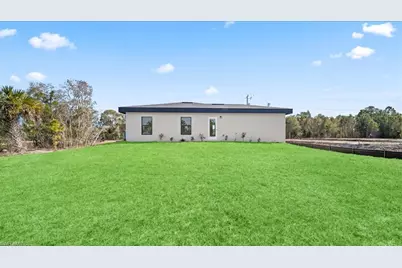 906 Capetown Ave, Lehigh Acres, FL 33974 - Photo 20