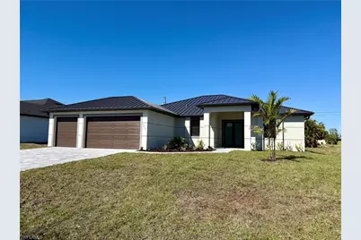 106 NE 8th Pl, Cape Coral, FL 33993 - Photo 2