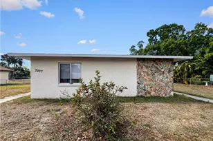 2239 Iris Way, Fort Myers, FL 33905 - Photo 24