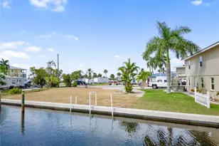 870 Oak St, Fort Myers Beach, FL 33931 - Photo 8