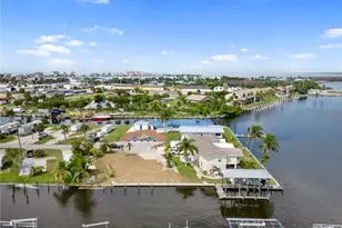870 Oak St, Fort Myers Beach, FL 33931 - Photo 1