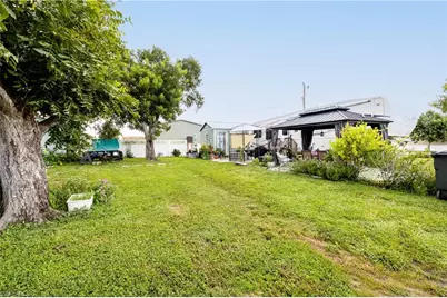 5008 Sandpiper Dr, Saint James City, FL 33956 - Photo 4